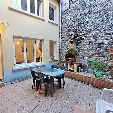 Holiday home L'aneto, Triplex T3, Cour, Wifi *